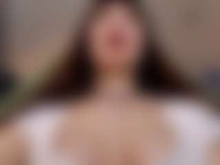 Live cam show with MissMiaMurr - Red Hair Shaved Pussy on Camming Site