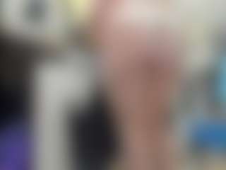 Live cam show with Seductive_She_Wolf - Chubby Teen (18+) on Camsoda