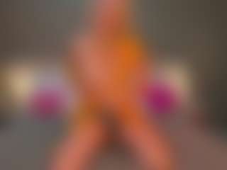 Live cam show with Sandra-Cooper - Skinny MILF on Strip Flash - Live Sex Shows