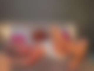Live cam show with Sandra-Cooper - Oil on StripNow