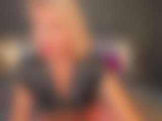 Live cam show with Sandra-Cooper - Blonde Hair Petite on liverealitysex.com