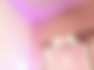 Live cam show with Emma-Coo - Shaved on Camsoda