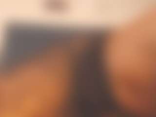 Evelonga707's Live Sex Cam Show
