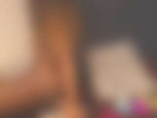 Evelonga707's Live Sex Cam Show