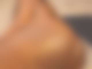 Evelonga707's Live Sex Cam Show