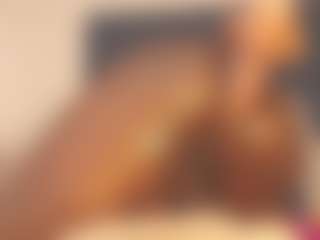 Evelonga707's Live Sex Cam Show