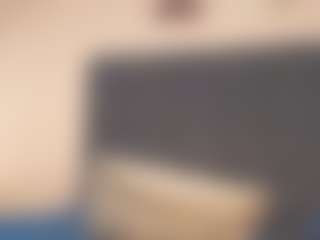 Evelonga707's Live Sex Cam Show