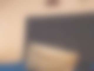 Evelonga707's Live Sex Cam Show