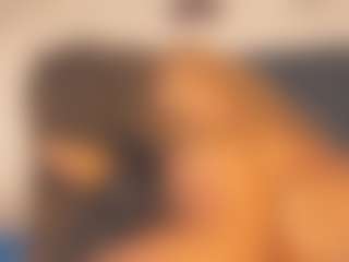 Evelonga707's Live Sex Cam Show
