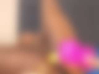 Evelonga707's Live Sex Cam Show