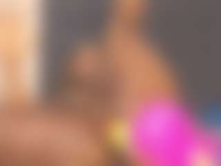 Evelonga707's Live Sex Cam Show