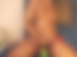 Evelonga707's Live Sex Cam Show