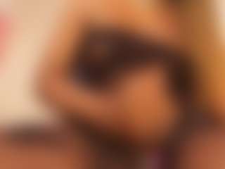 Evelonga707's Live Sex Cam Show