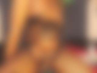 Evelonga707's Live Sex Cam Show