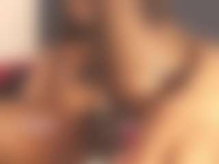 Evelonga707's Live Sex Cam Show