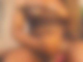 Evelonga707's Live Sex Cam Show