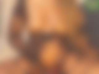 Live cam show with Evelonga707 - Teen (18+) on Chatstar