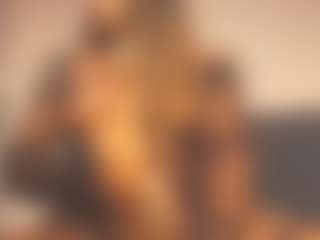 Live cam show with Evelonga707 - Hazel Eyes on StripNow