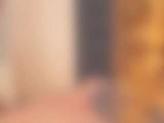 Evelonga707's Live Sex Cam Show