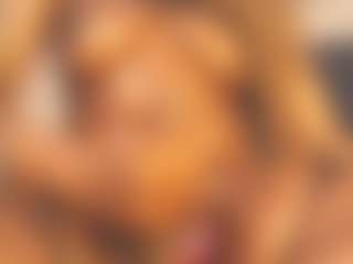 Evelonga707's Live Sex Cam Show