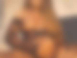 Evelonga707's Live Sex Cam Show