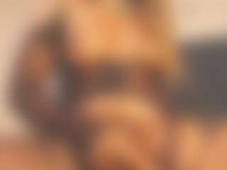 Evelonga707's Live Sex Cam Show