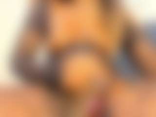 Evelonga707's Live Sex Cam Show