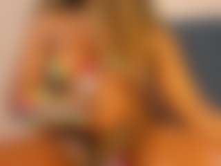 Evelonga707's Live Sex Cam Show