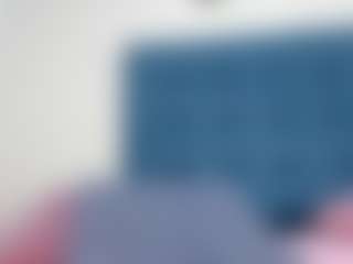 Live cam show with Evelonga707 - Teen (18+) on Streamer API