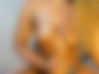 Evelonga707's Live Sex Cam Show