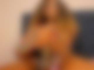 Evelonga707's Live Sex Cam Show