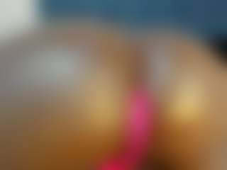 Live cam show with Evelonga707 - Black Hair on Camsoda