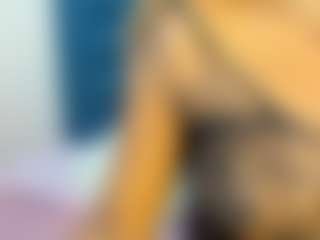 Evelonga707's Live Sex Cam Show