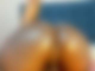 Evelonga707's Live Sex Cam Show