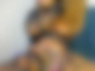 Evelonga707's Live Sex Cam Show