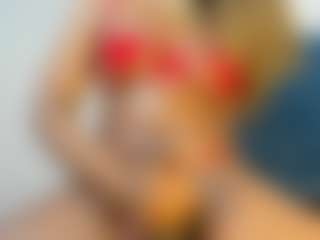 Evelonga707's Live Sex Cam Show
