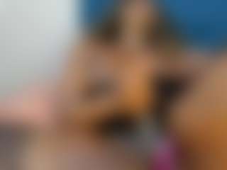Evelonga707's Live Sex Cam Show