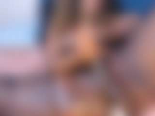 Evelonga707's Live Sex Cam Show