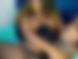 Evelonga707's Live Sex Cam Show