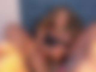 Evelonga707's Live Sex Cam Show