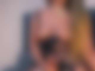 Evelonga707's Live Sex Cam Show