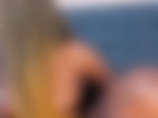 Evelonga707's Live Sex Cam Show