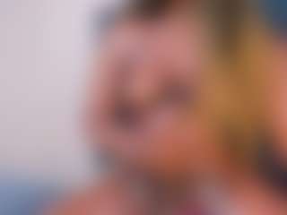 Evelonga707's Live Sex Cam Show