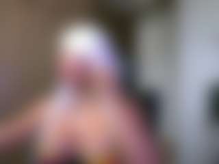 Live cam show with Layla Nicols - Dildo on Dare Cams
