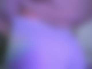 Live cam show with Layla Nicols - Teen (18+) on Uber Horny