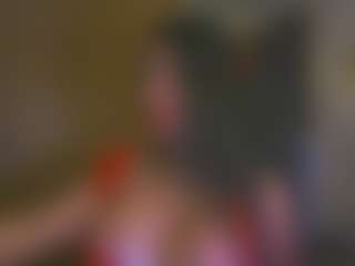 Live cam show with Layla Nicols - Tiny on Hubzter Live