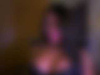 Live cam show with Layla Nicols - College on Camsoda Late Night