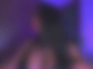 Live cam show with Layla Nicols - Petite Teen (18+) on CamwithHer