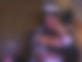 Live cam show with Layla Nicols - Average on Nude Chat * 1 On 1 Webcam Sex * Live Cam Show