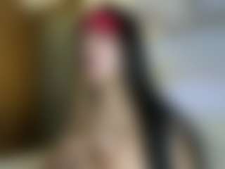 Live cam show with Layla Nicols - Deepthroat on Camming Site